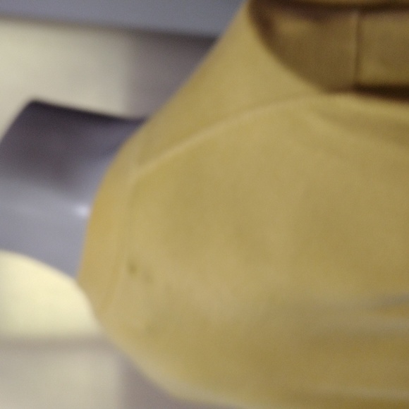 Buttoned Down light yellow cotton cardigan. Medium - Picture 10 of 11